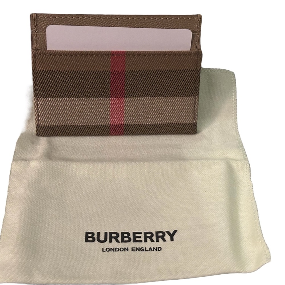 Burberry Novacheck Card Holder brown/tan with dust bag Retail $260!